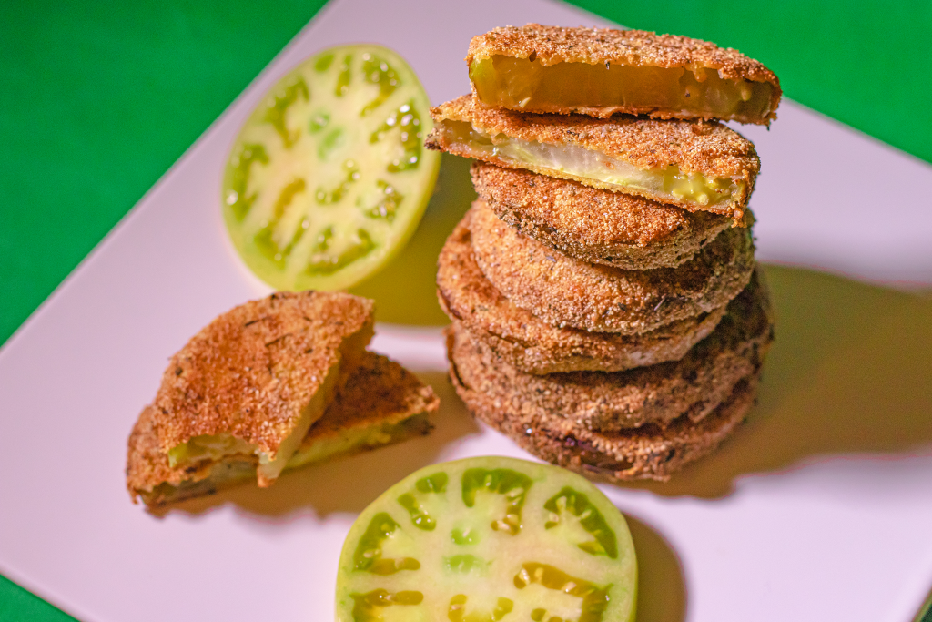classiccornmealfriedgreentomatoes kiyafries